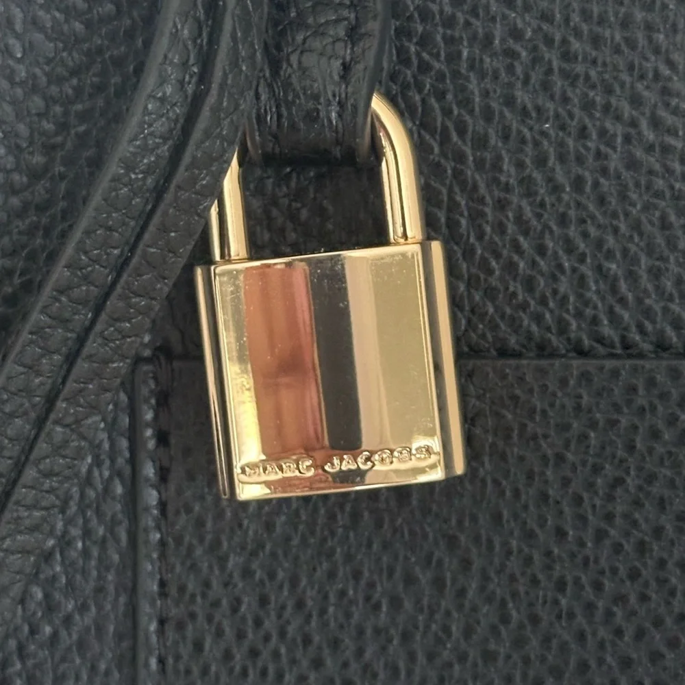 Marc Jacobs Micro Tote Leather HandBag/Crossbody With Detachable Strap-BLACK - Picture 4 of 10